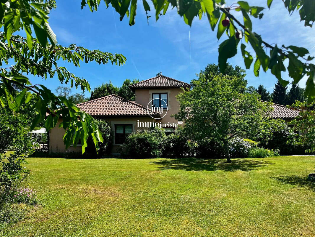 Maison à FEYTIAT
