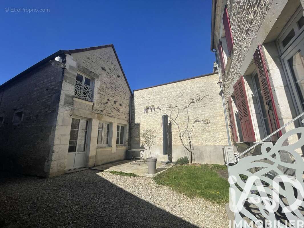 Maison 158 m² à Irancy  - photo 2
