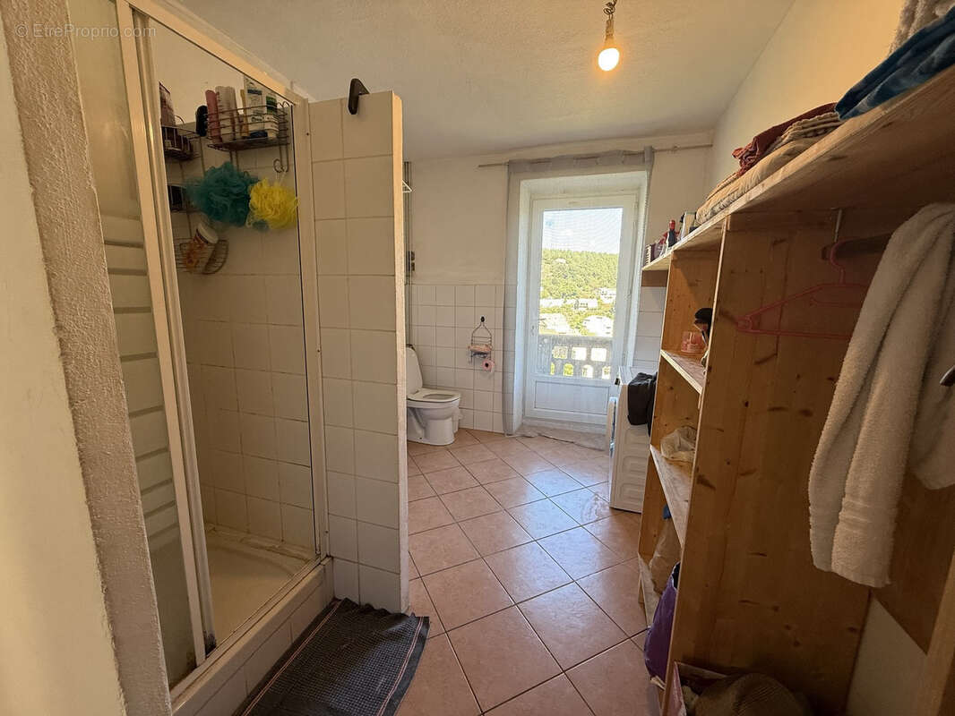 Appartement à LEVIE