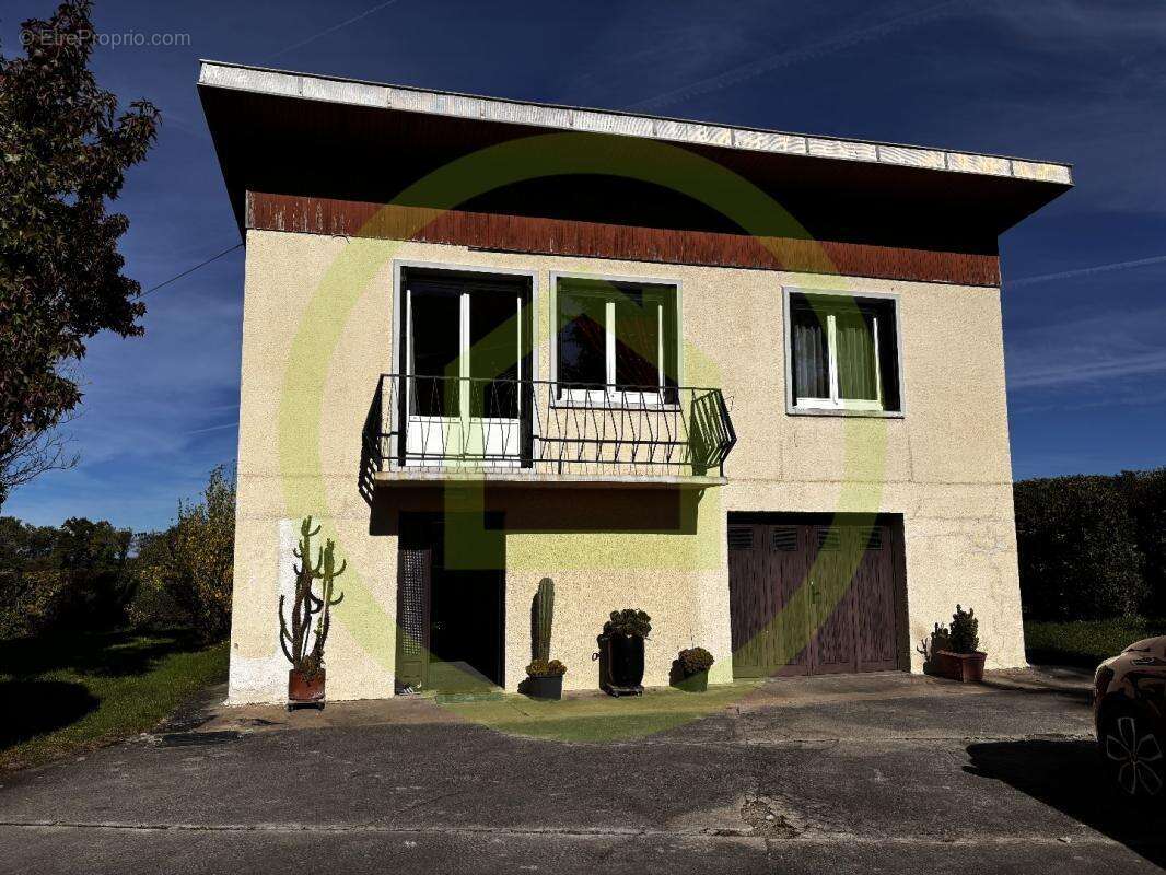 Maison à CHENERAILLES