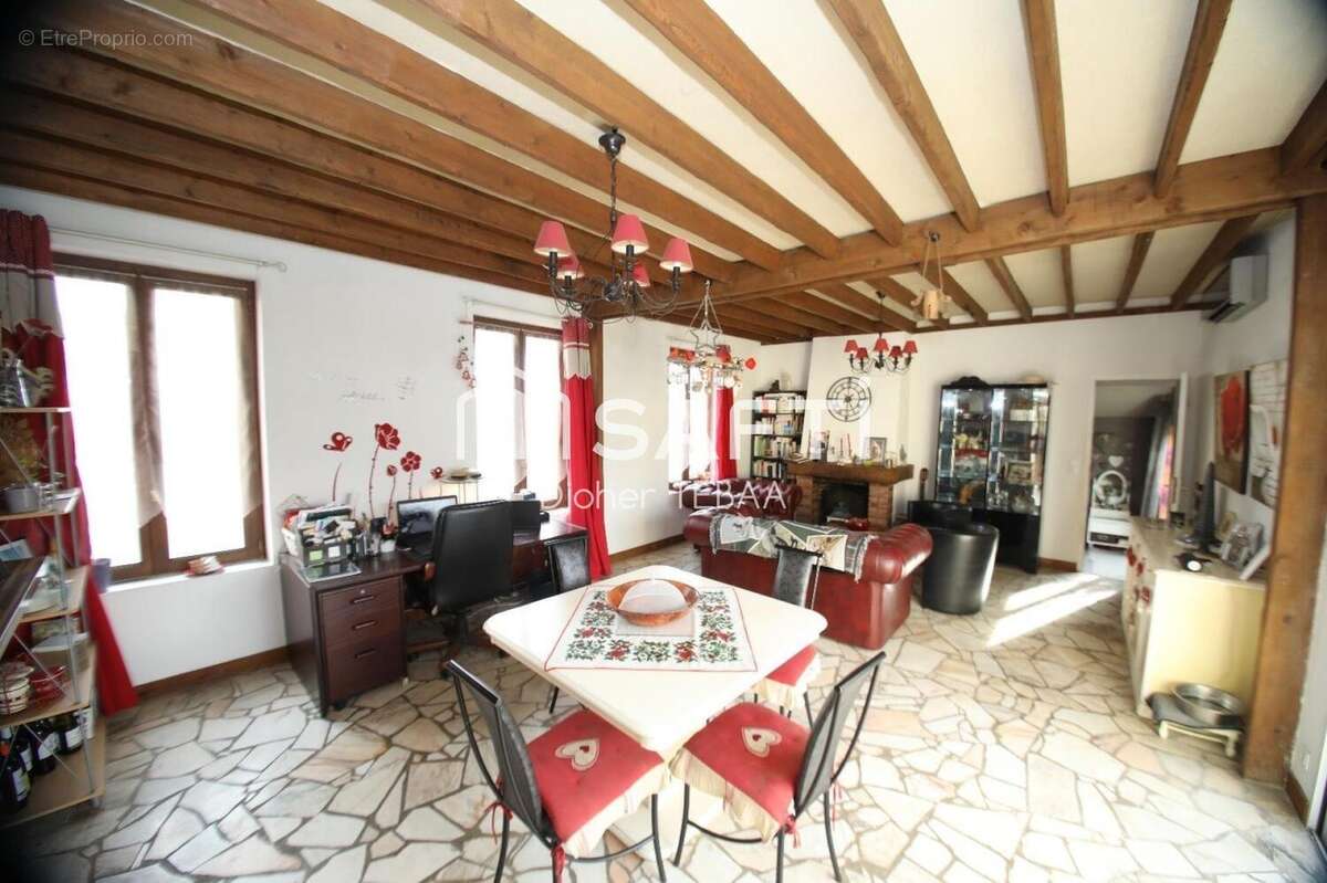 Maison 91 m² à Belhomert-Guehouville  - photo 6