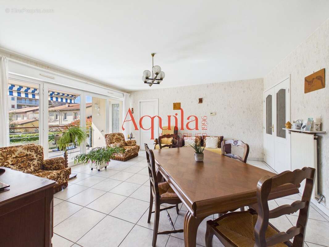 Appartement à TASSIN-LA-DEMI-LUNE