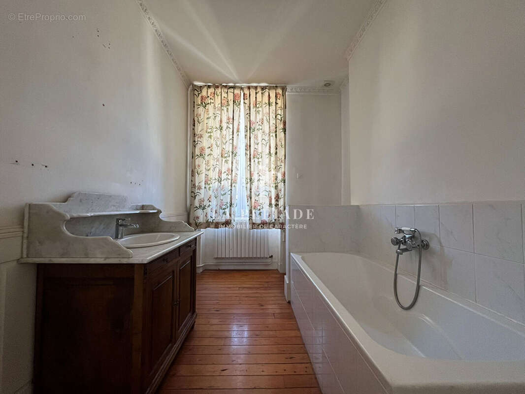 Maison à LAIGNE-EN-BELIN