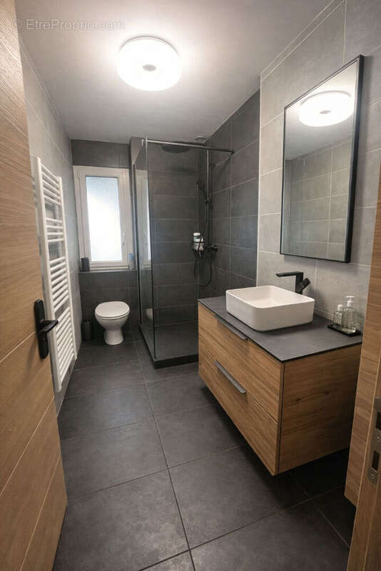 Maison à SAINT-ANDRE-TREIZE-VOIES