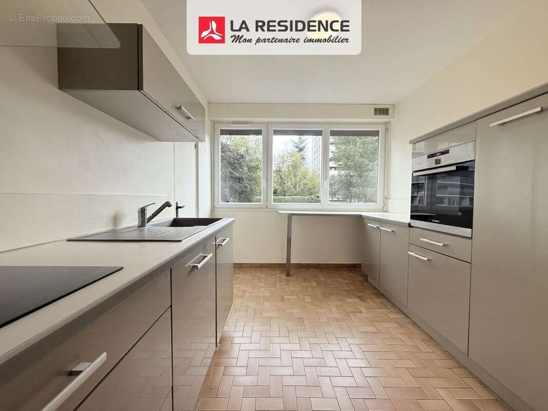 Appartement à VELIZY-VILLACOUBLAY