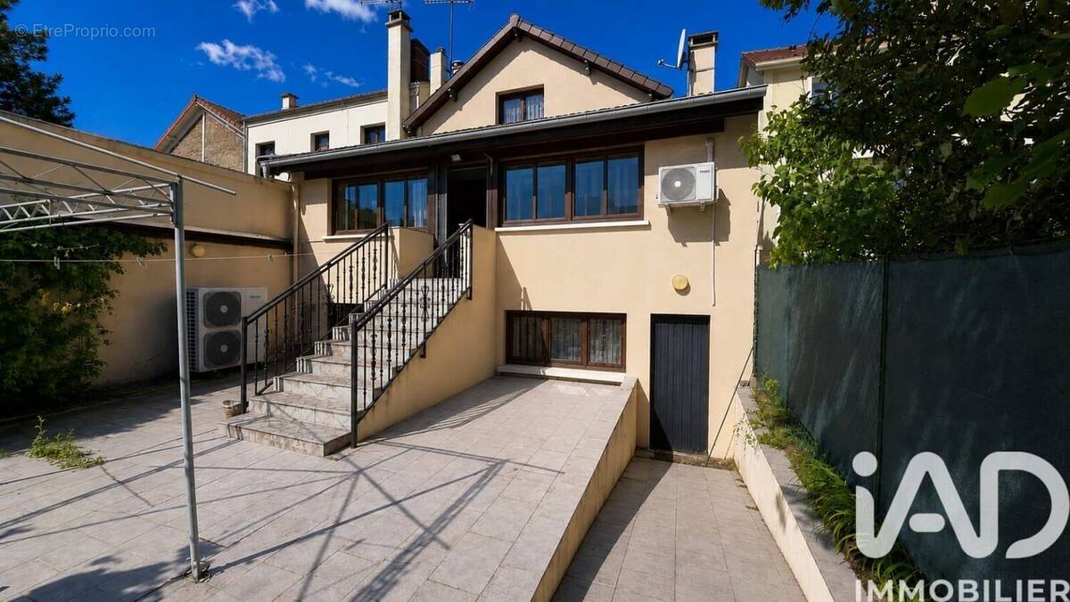 Photo 1 - Maison à LE PERREUX-SUR-MARNE