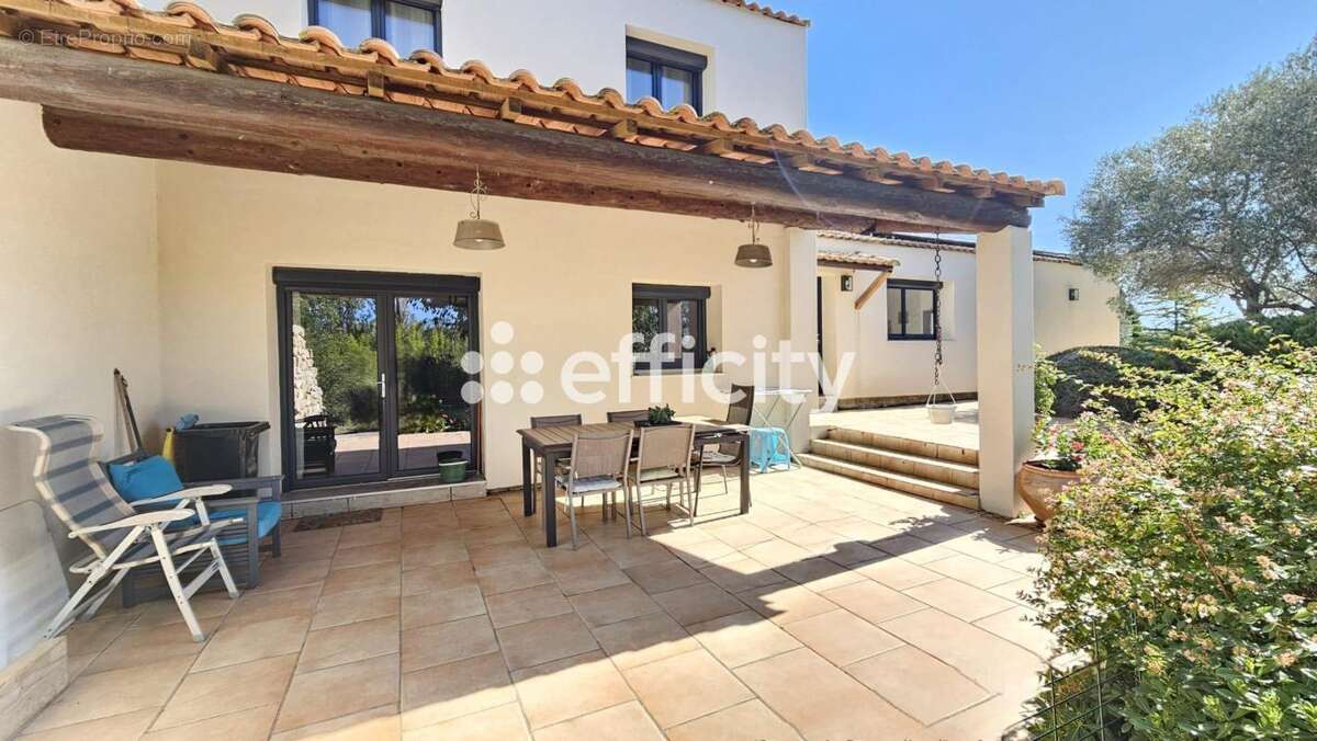 Maison à MONTAGNAC