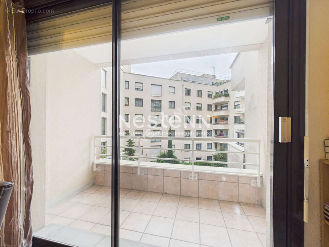 Appartement à PARIS-19E
