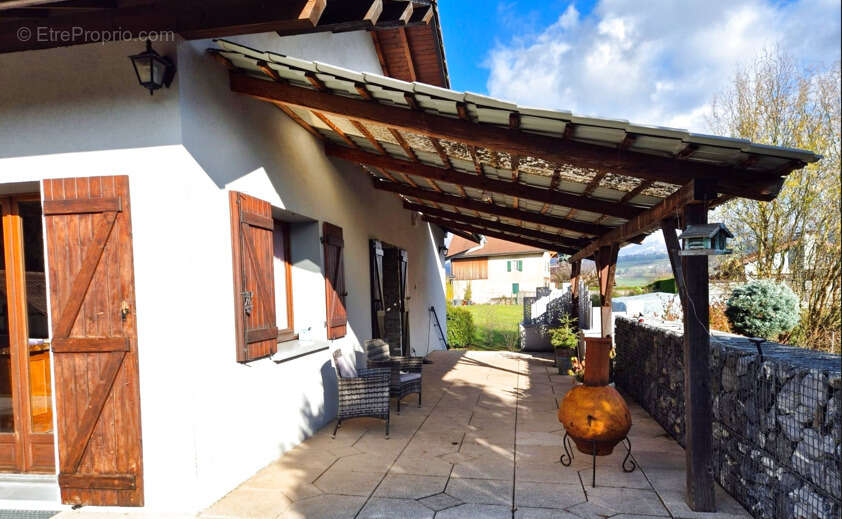 Maison à SCIENTRIER