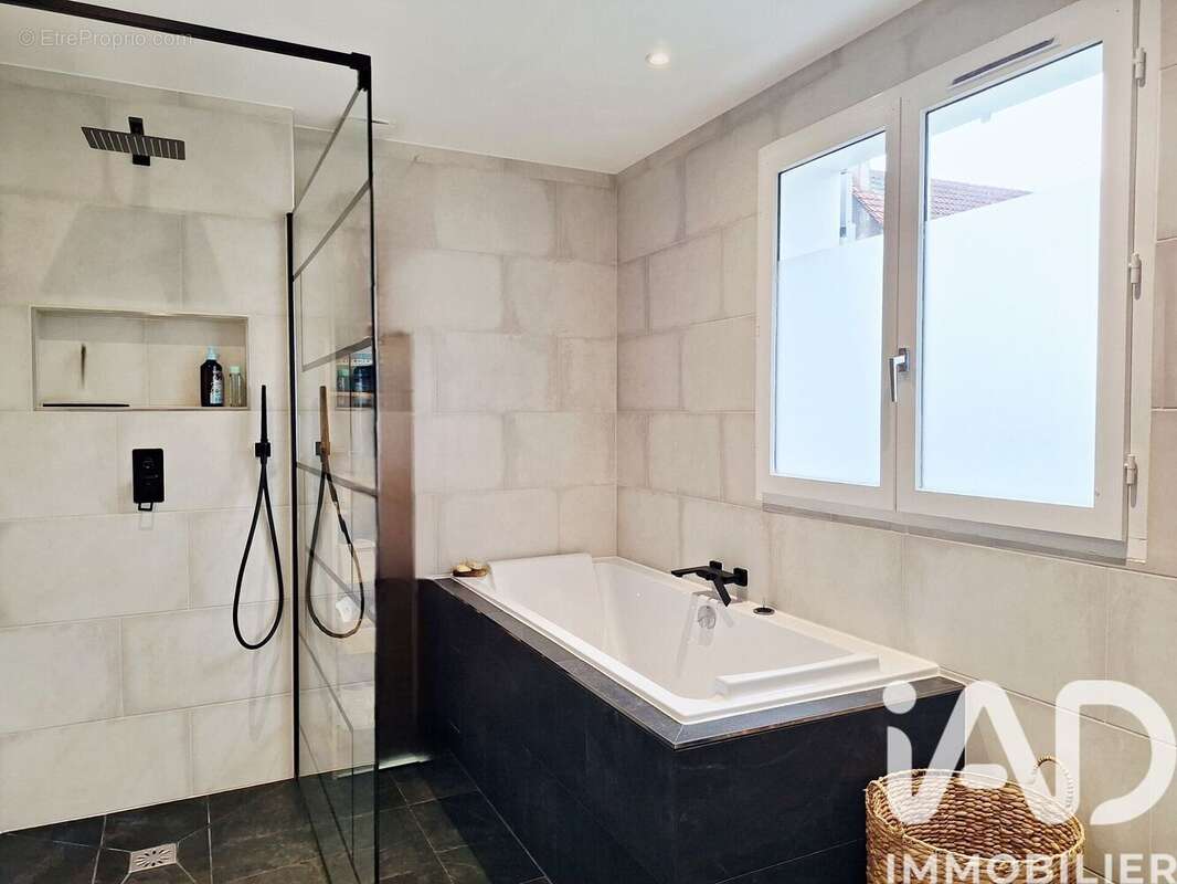 Photo 9 - Maison à MORIGNY-CHAMPIGNY