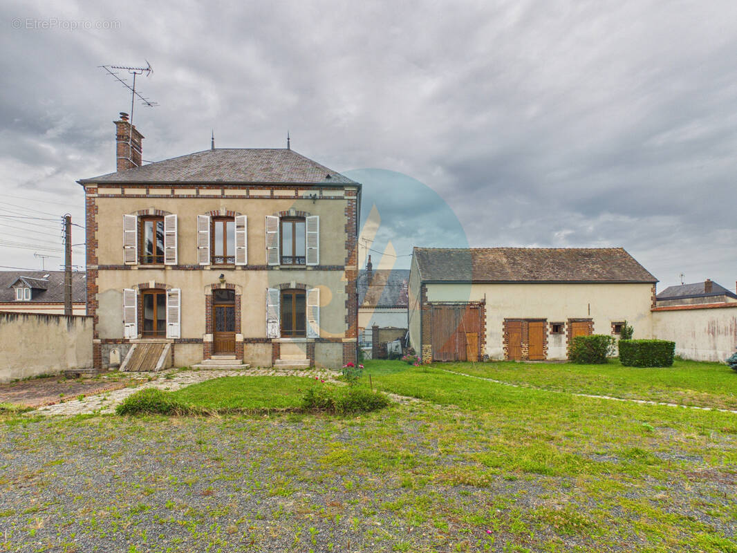 Maison à COURTENAY