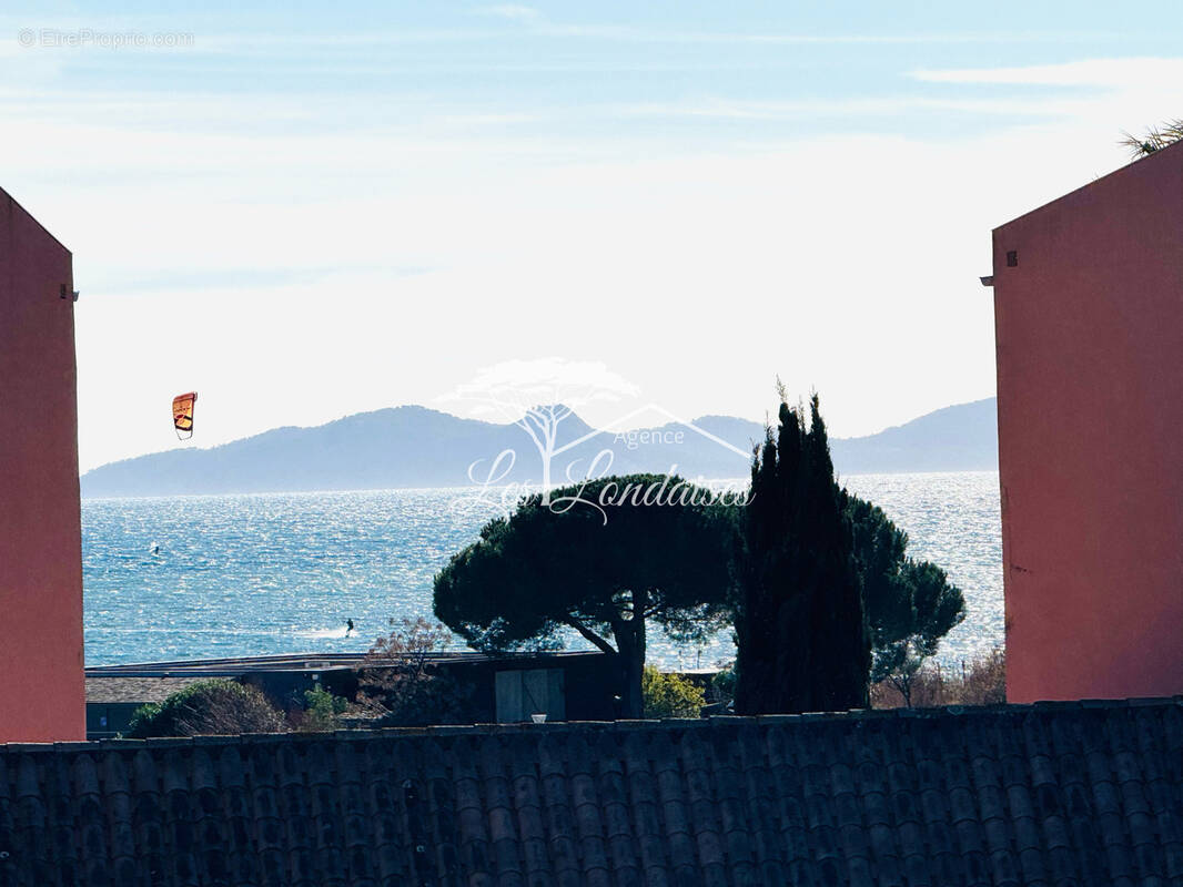 Appartement à LA LONDE-LES-MAURES