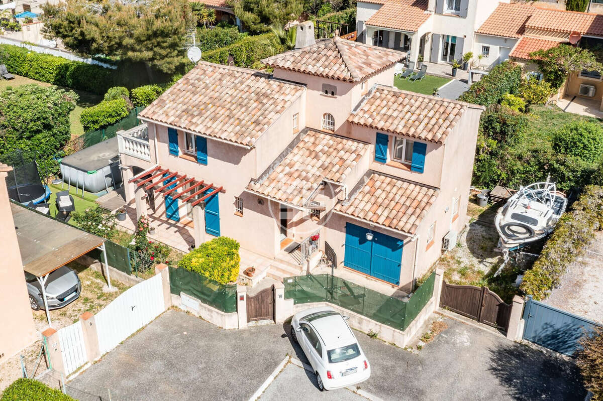 Maison à SIX-FOURS-LES-PLAGES