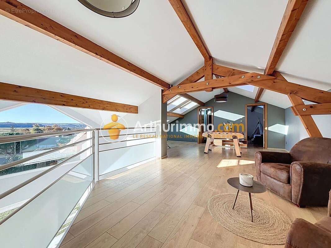 Maison à BOURGOIN-JALLIEU