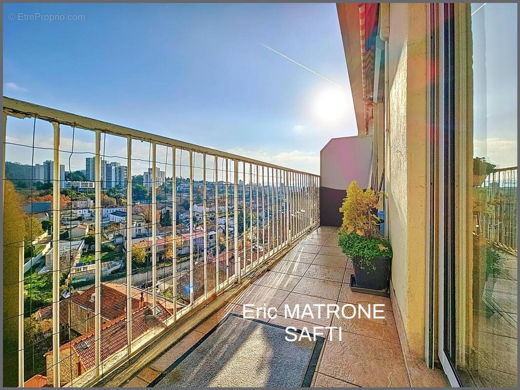 Photo 1 - Appartement à MARSEILLE-13E