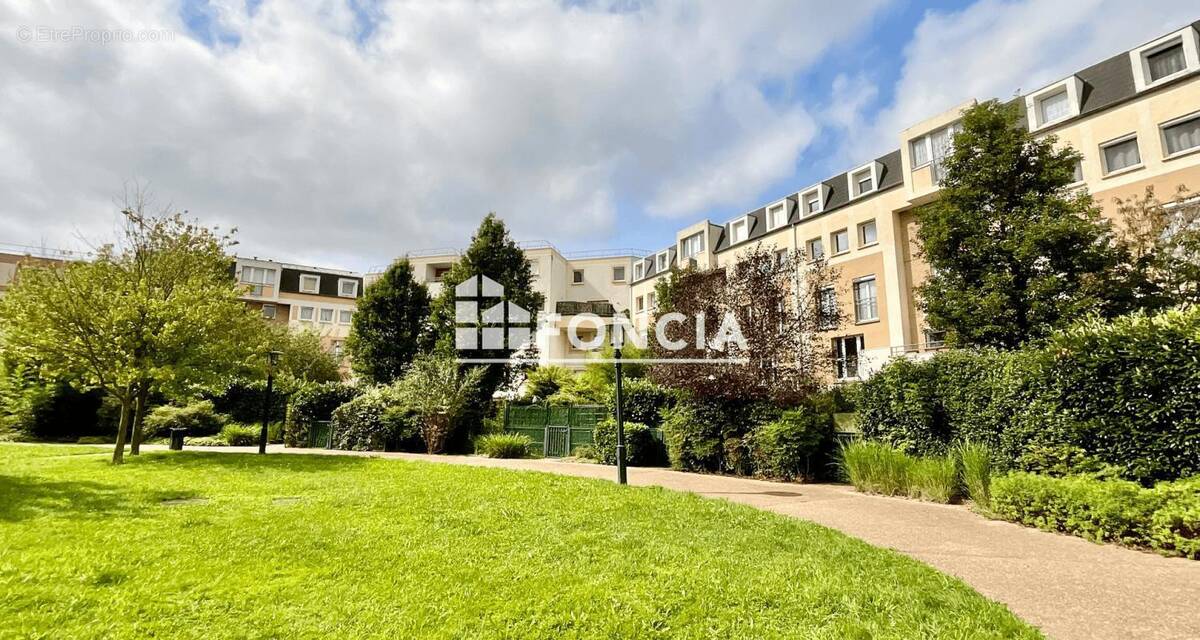 Appartement à LE PLESSIS-ROBINSON