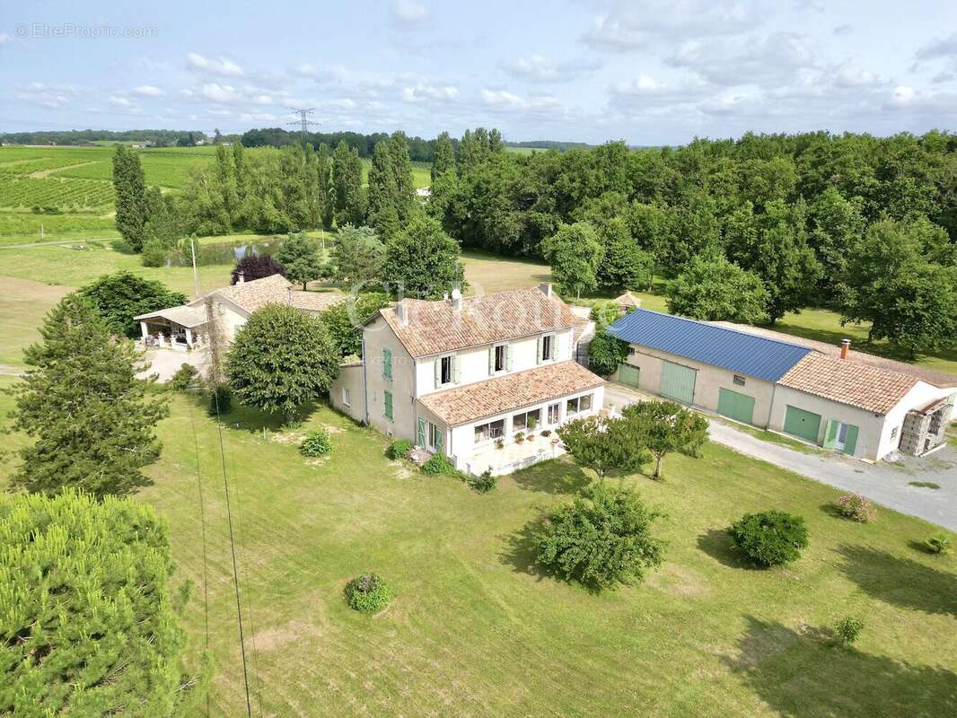 Maison à GENSAC