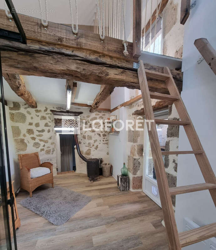 Maison à MONCRABEAU