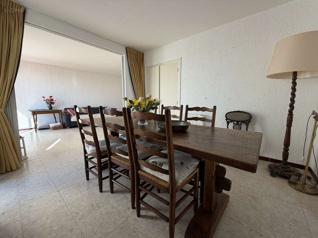 Sur le port du Barcarès, PRODUIT RARE, Appartement T3 avec terrasse et garage - photo 3