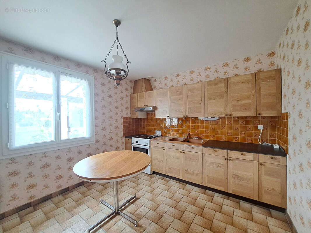 Maison à DANGE-SAINT-ROMAIN