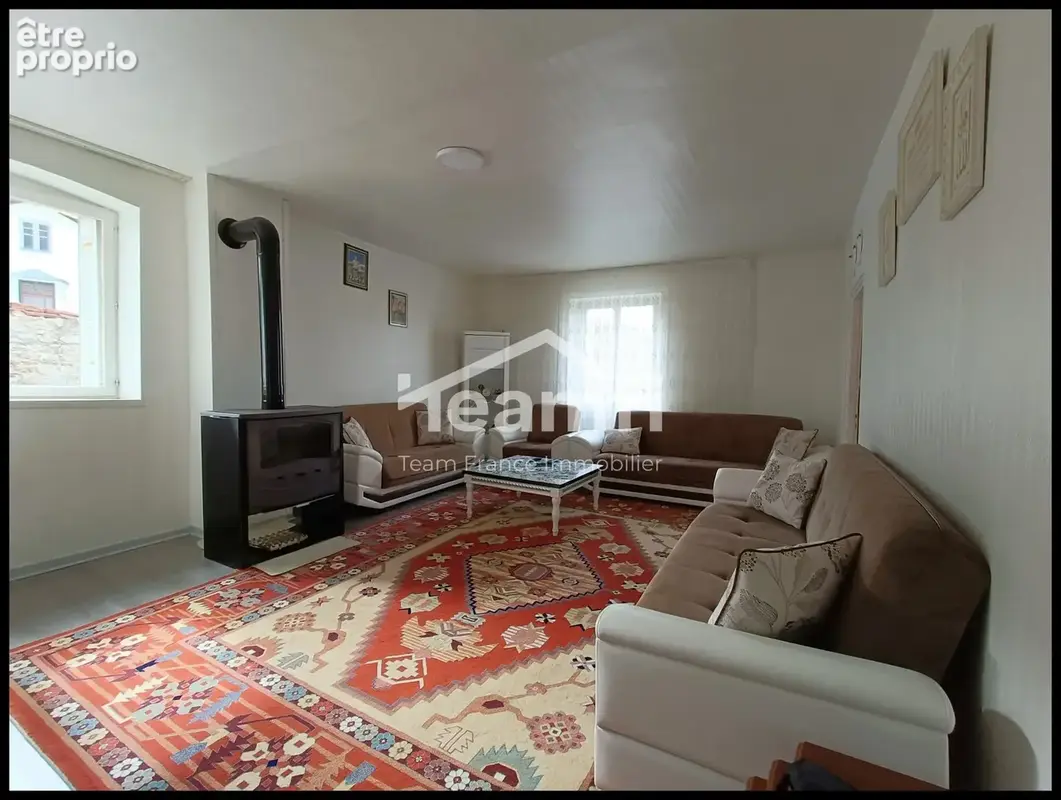 Appartement 158 m² à Thiers  - photo 8