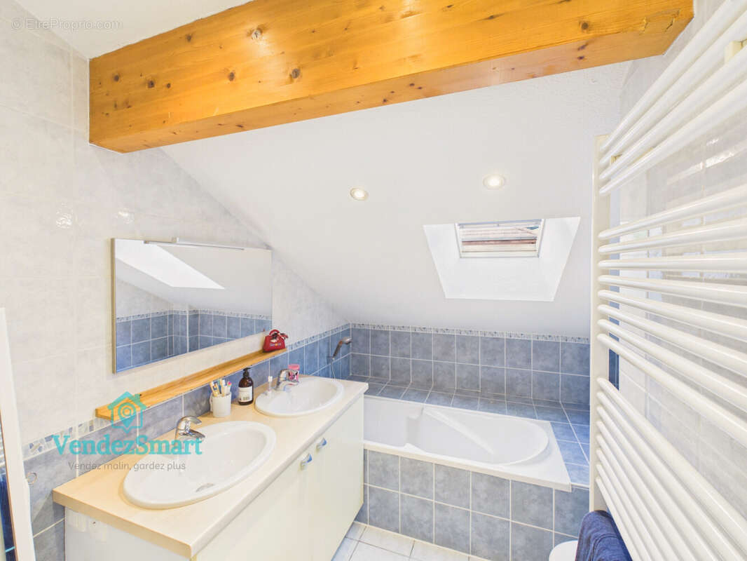 Appartement à VIRY