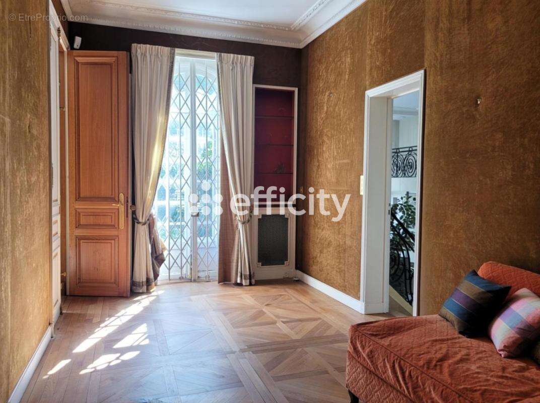 Maison à VILLIERS-SAINT-FREDERIC