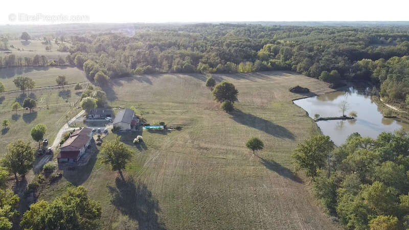 Maison à SAINT-MICHEL-DE-DOUBLE