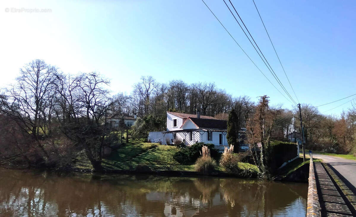 4 mars 2026 - Maison à AVAILLES-LIMOUZINE