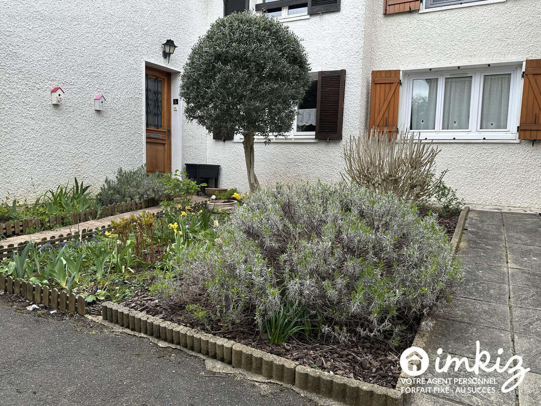 Maison familiale cle en main, DPE C, jardin et box - photo 15