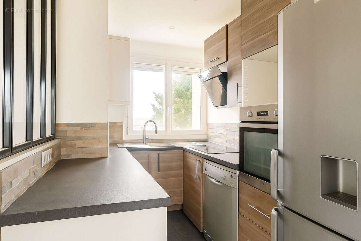 Appartement à CHARENTON-LE-PONT