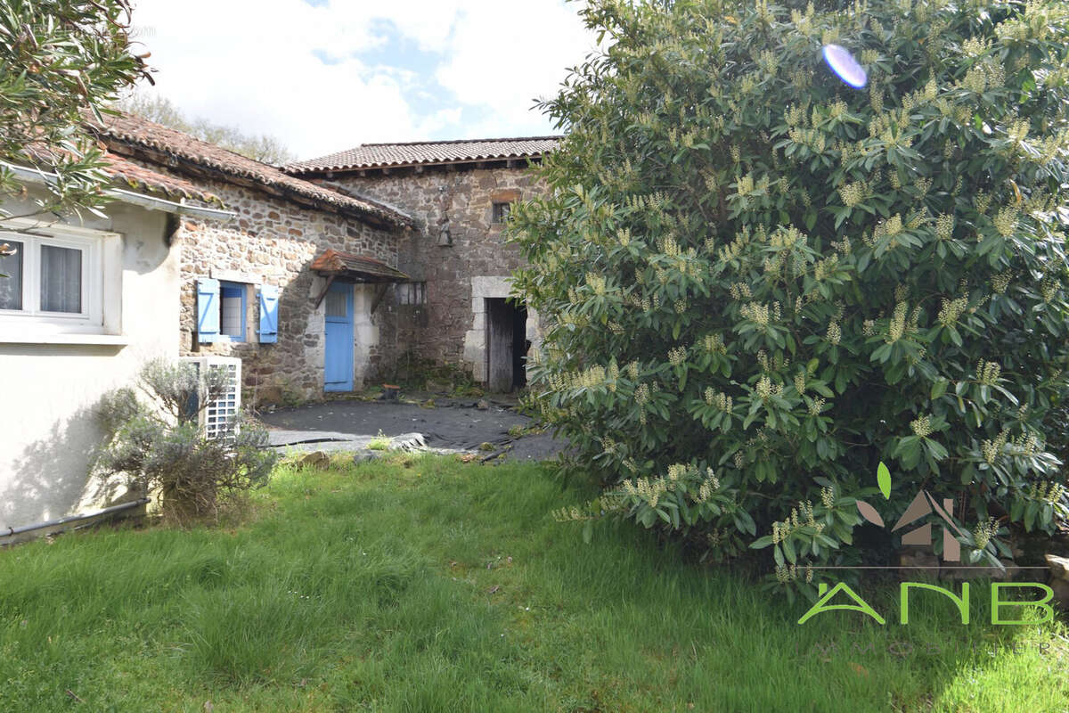 Maison à ECURAS