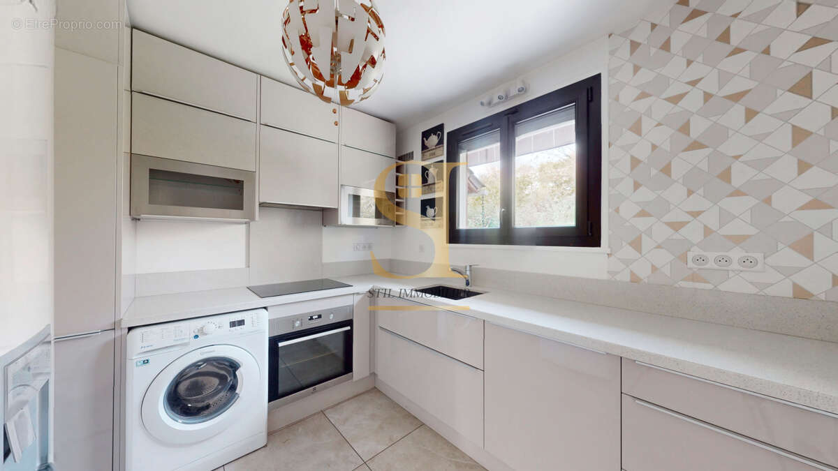 Maison à COURCOURONNES