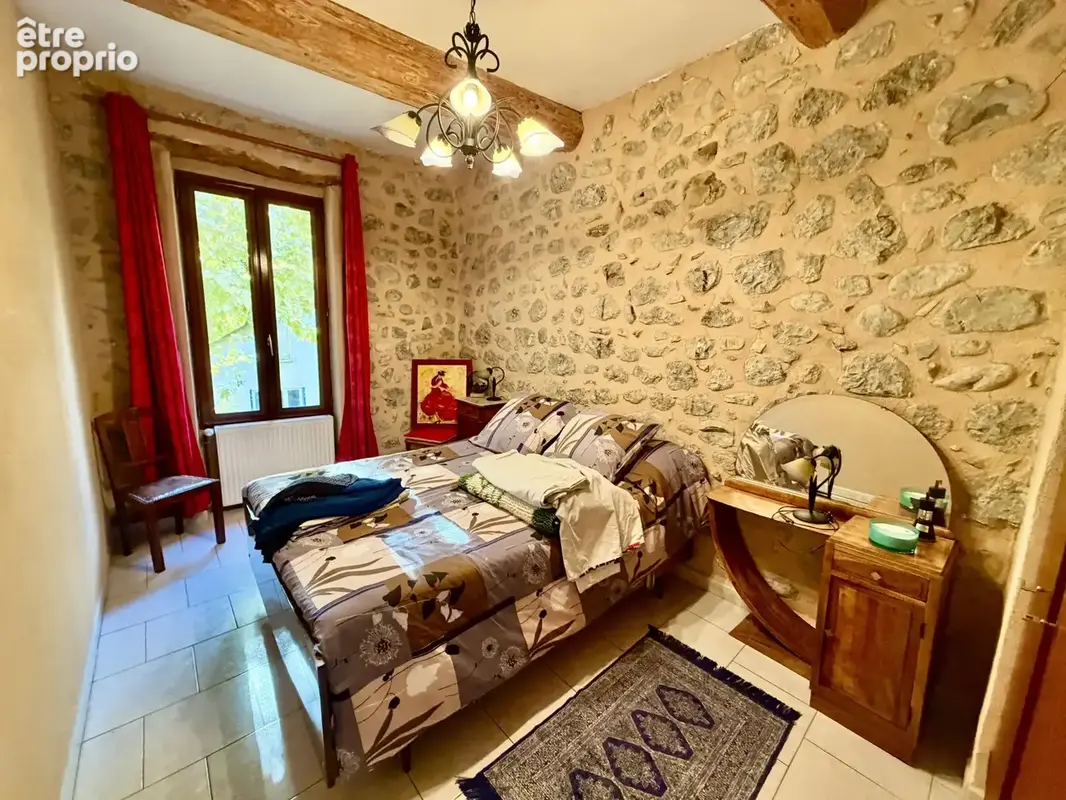 Maison de village avec grand garage et terrasse - photo 15