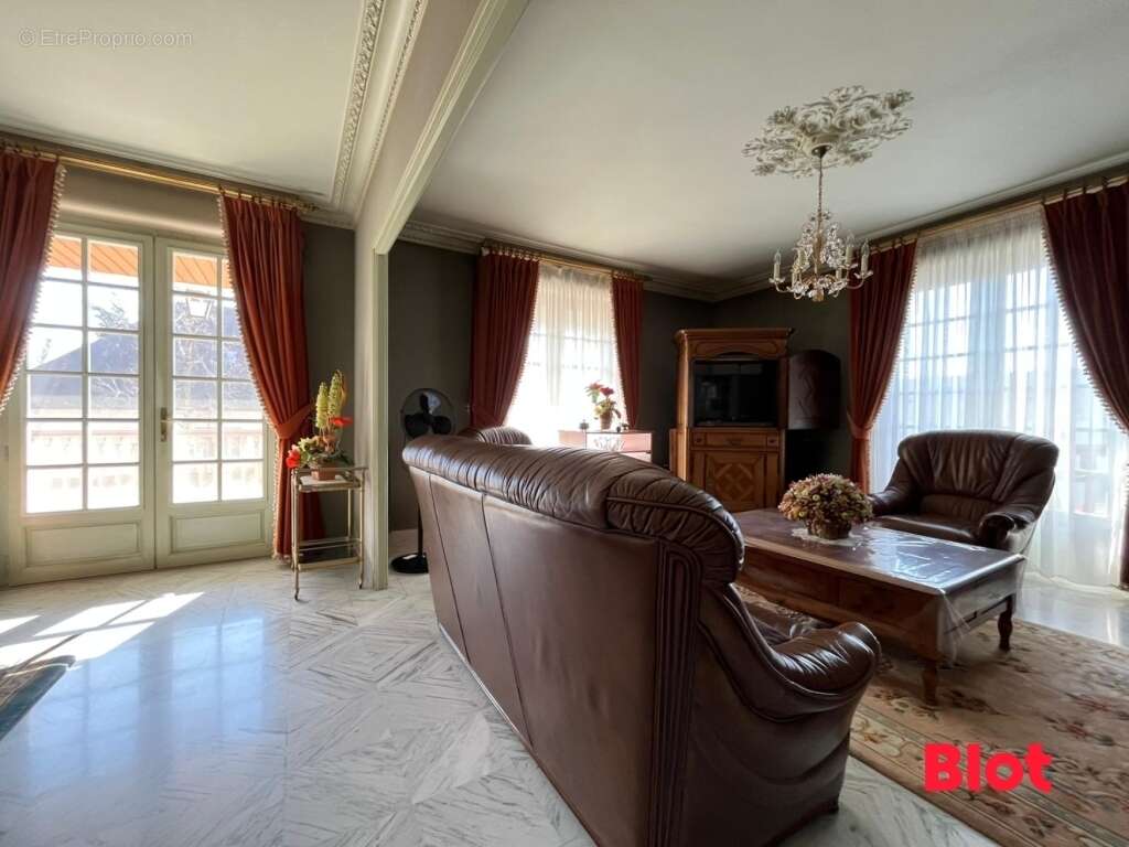 Maison à CORPS-NUDS