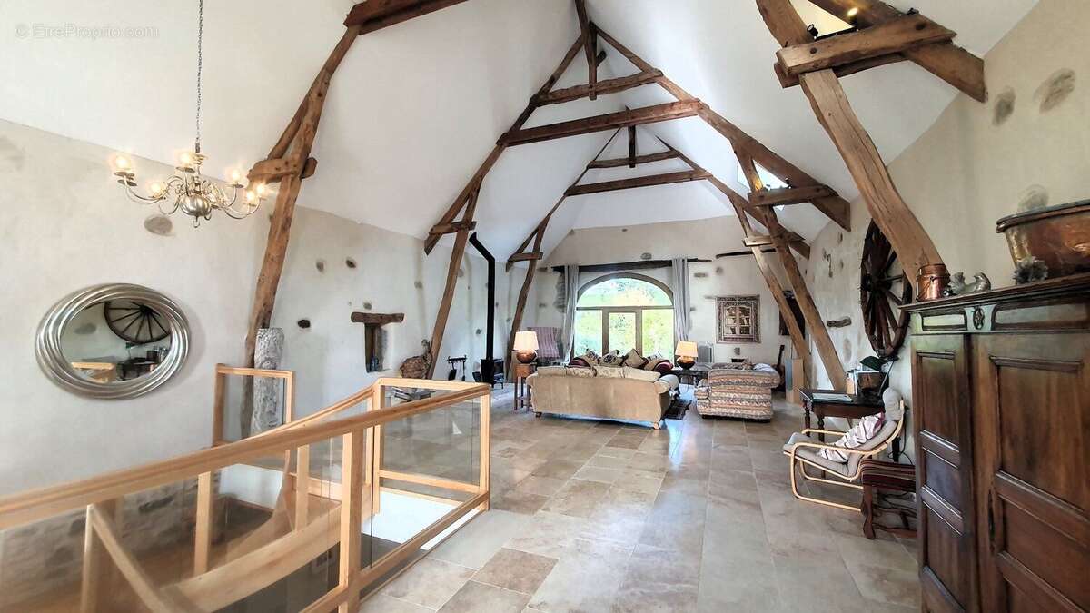 Propriété avec habitat et gite exceptionnel - photo 2