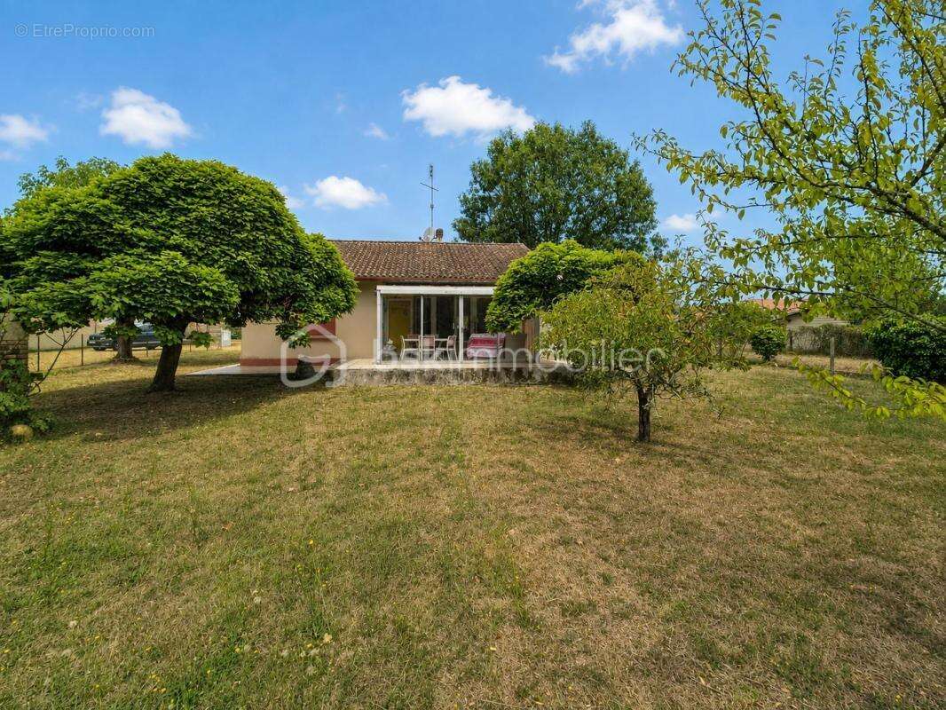Lit-et-Mixe – Maison de 73 m² à réinventer, 2 chambres et annexe - photo 12