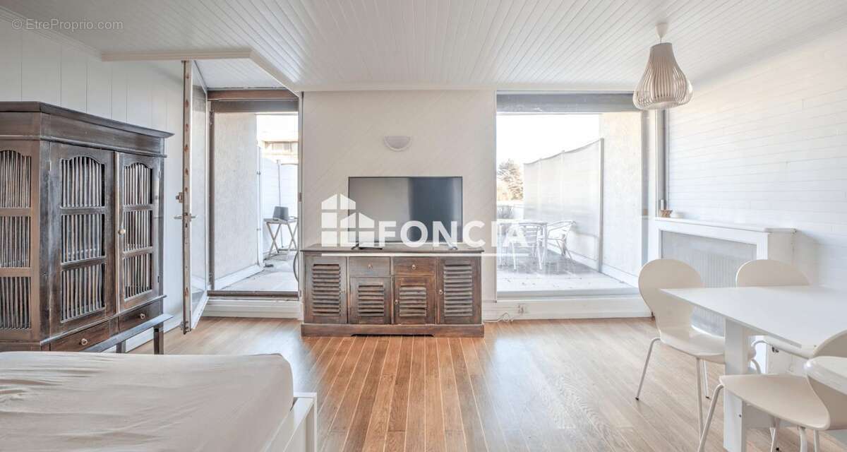 Appartement à SAINT-GENIS-POUILLY