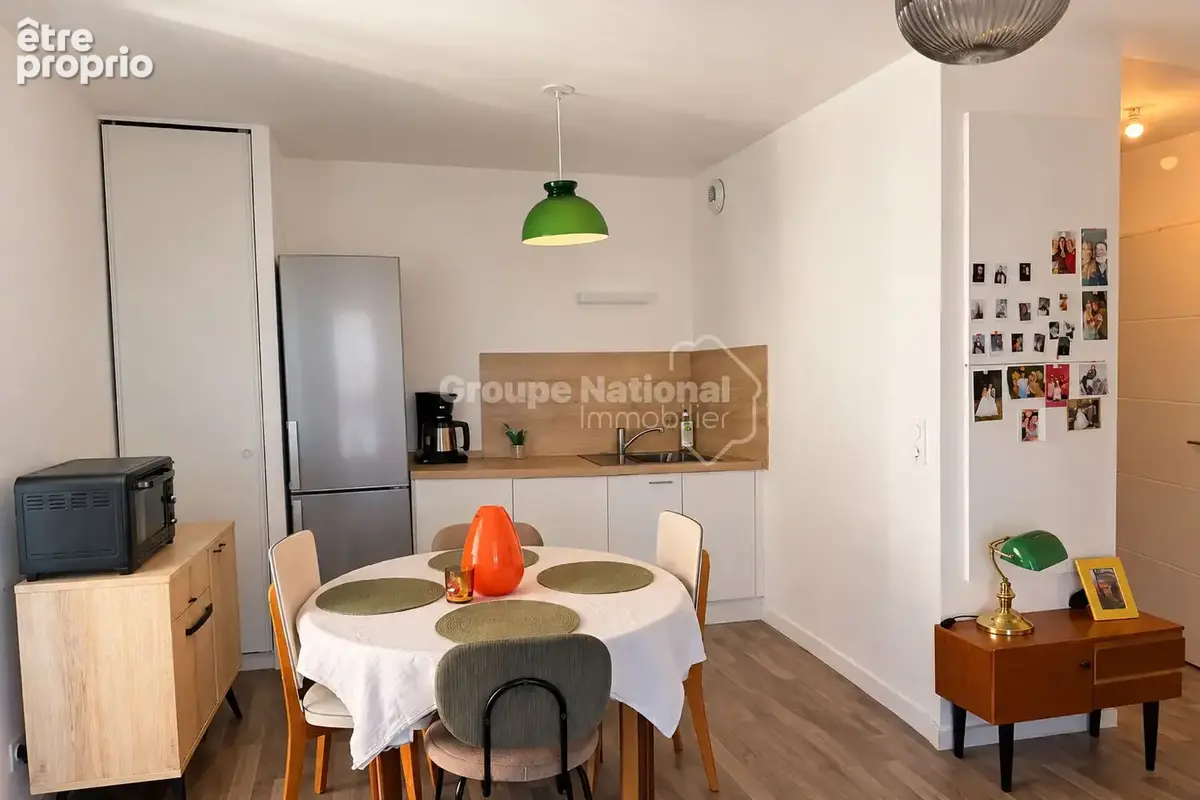 Un appartement récent, deux stationnements et aucun travaux à prévoir - photo 3
