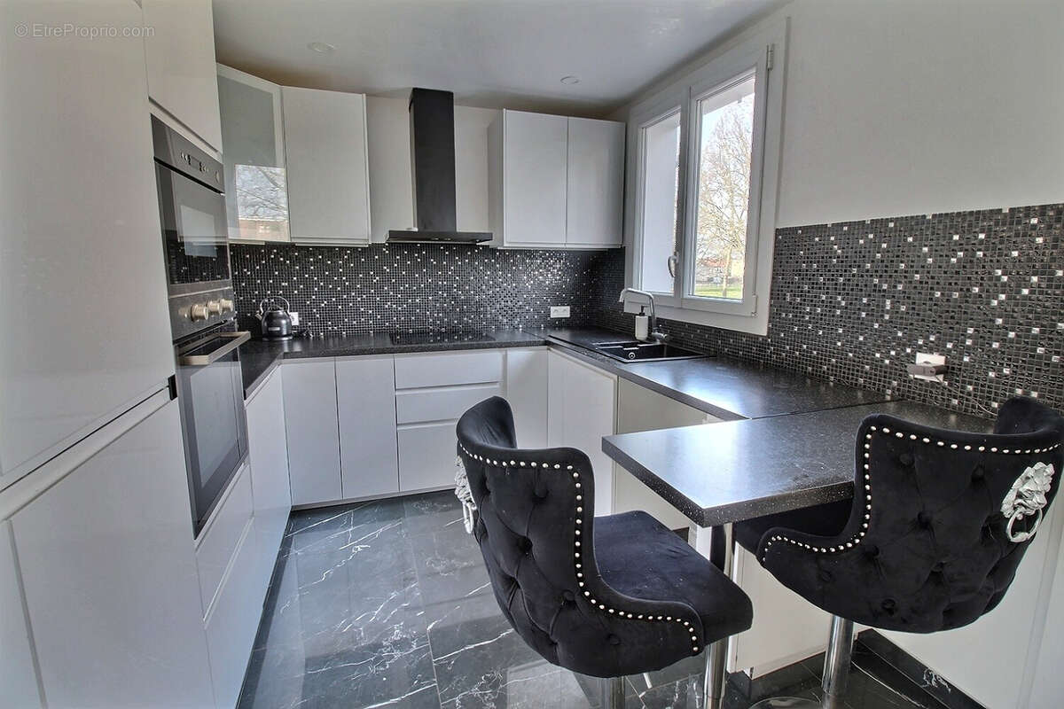 Appartement à MONTIGNY-LE-BRETONNEUX