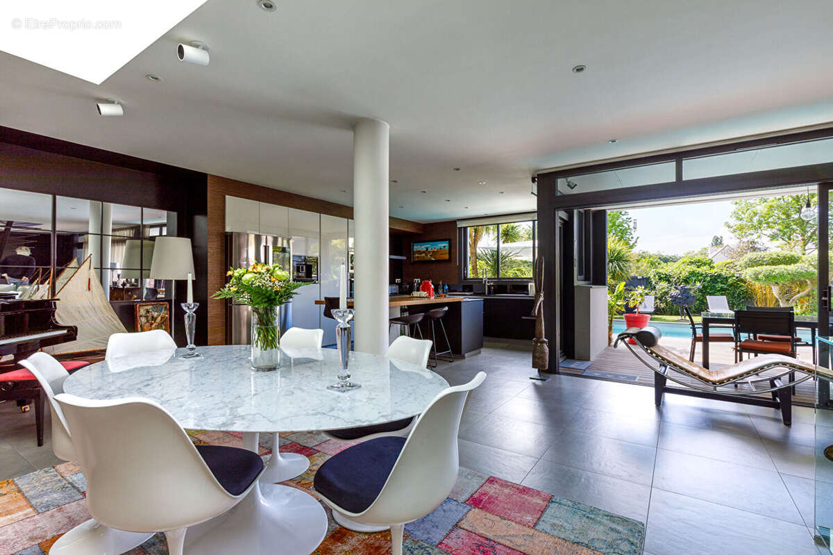 SAINT MARC SUR MER Maison 165 m² 4 chambres Piscine Double garage - photo 3