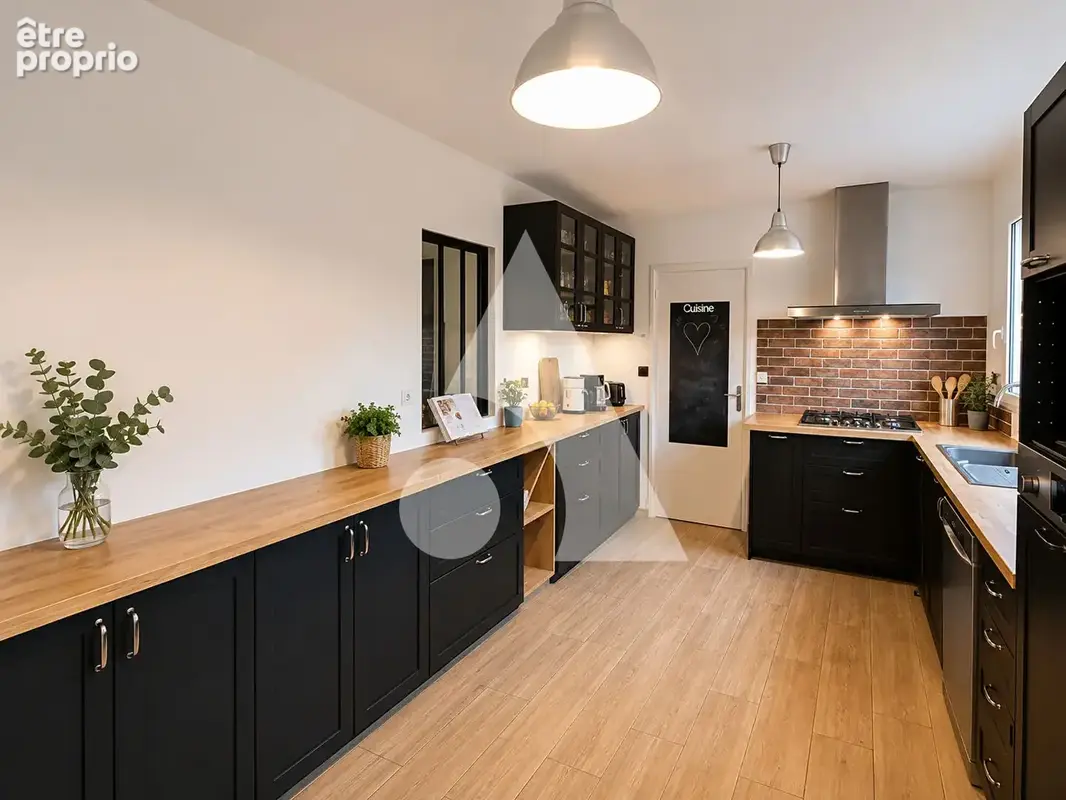 Villa 4 chambres de 139m2 avec Piscine sur un terrain de 484m2 **Nouveau prix** - photo 4