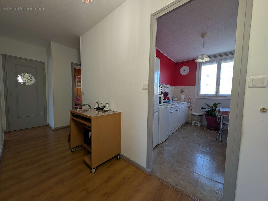 Appartement à GUILHERAND-GRANGES