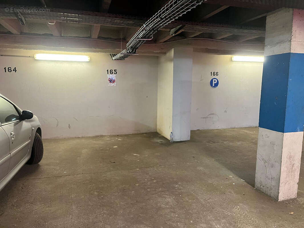Parking / box 12m² à paris 19e arrondissement - photo 2