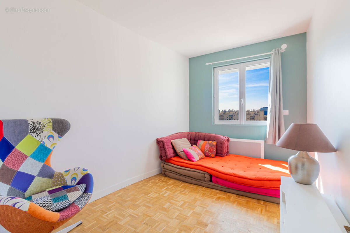 Appartement à MARSEILLE-4E