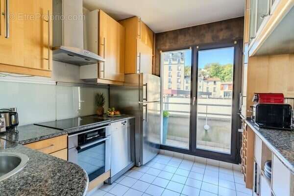 Appartement à SURESNES