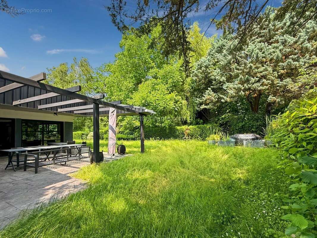 Maison à THORIGNY-SUR-MARNE