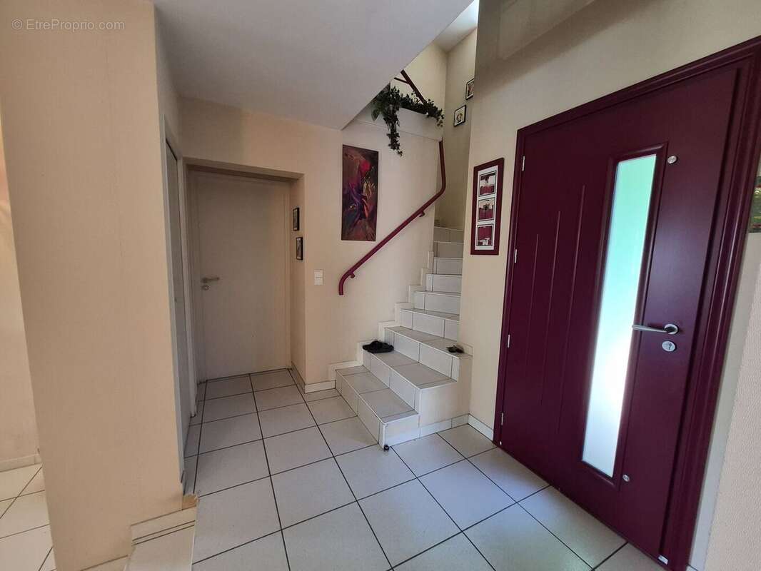 À vendre, Castelnau-Magnoac (Hautes-Pyrénées): Villa d'architecte 4 chambres, espace de vie ouvert, un garage/atelier et une pis - photo 12