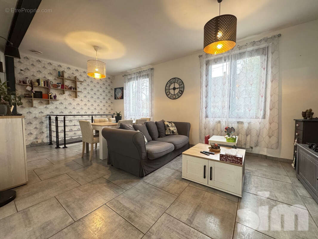 Maison à VAIRES-SUR-MARNE