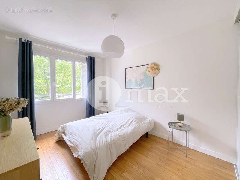 Appartement à COURBEVOIE